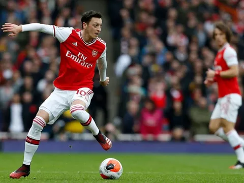 Bỏ rơi Mesut Ozil, Arsenal giờ hối hận chưa?