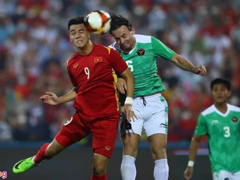 Bố Tiến Linh: Lúc U23 Việt Nam ăn mừng tôi mới biết con trai ghi bàn