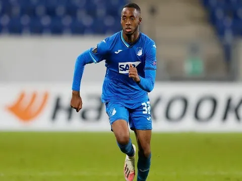 Real và Barca đại chiến vì "Van Dijk mới"