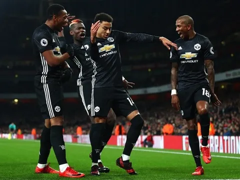 'Tôi không nghĩ ra lý do gì để Lingard gia hạn với M.U'