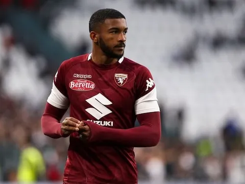 Man Utd liên hệ ngay trung vệ sau màn trình diễn thảm họa của Maguire