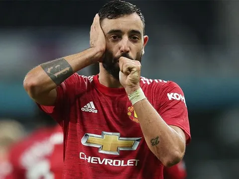 Bruno Fernandes lý giải kiểu ăn mừng bàn thắng mới lạ ở trận Newcastle