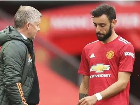 Bruno Fernandes nổi giận vì quyết định của HLV Solskjaer