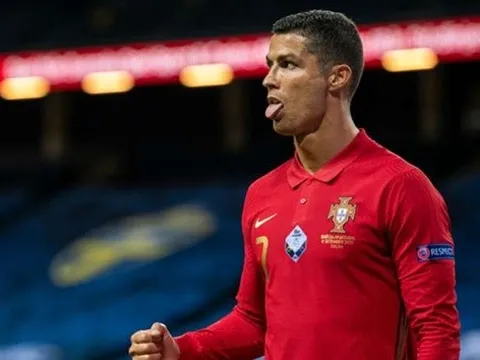 Fernandes tiết lộ cách tập điên cuồng giúp Ronaldo lập siêu phẩm