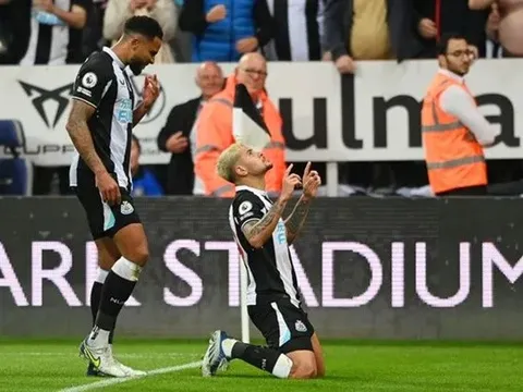 Bruno Guimaraes thêm lần xát muối Arsenal