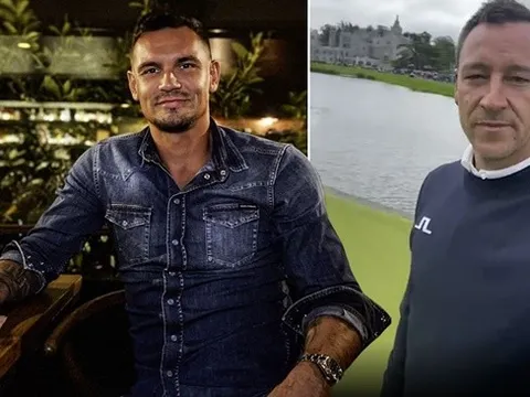 Bức ảnh của Salah khiến Terry và Lovren phải để lại bình luận