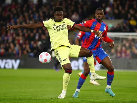 Bukayo Saka thể hiện ra sao trong ngày Arsenal đại bại?