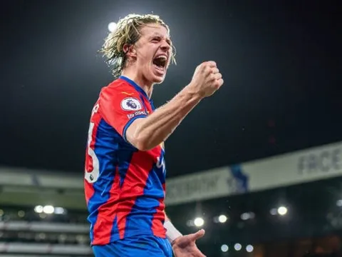 Bùng nổ cùng Palace, kẻ thừa Chelsea khiến Tuchel đau đầu