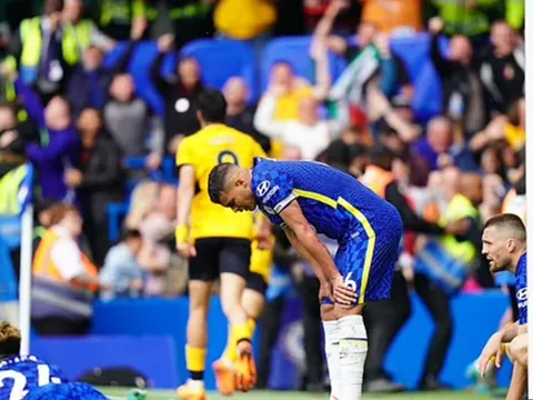 Tuchel nóng giận, "trừng phạt" toàn đội Chelsea