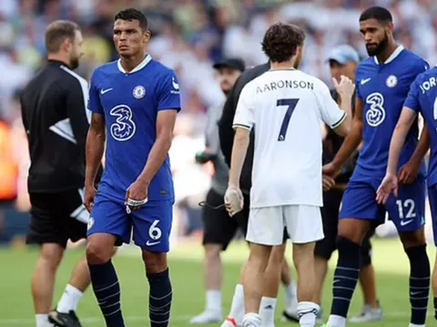 Chelsea được yêu cầu bổ sung gấp 3 vị trí