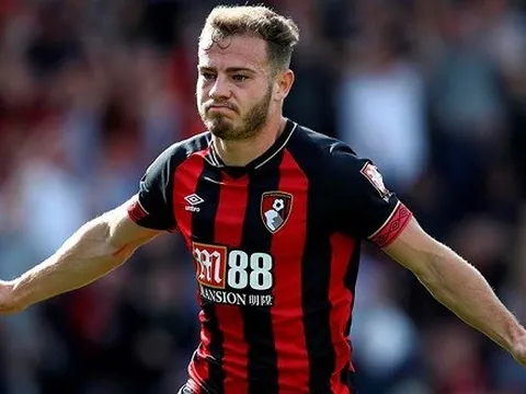 ''Vua chuyền'' than thở ''đang cô độc'', Liverpool có thêm cơ hội?