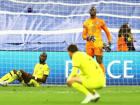 Tương lai mờ mịt đang chờ đợi Chelsea?