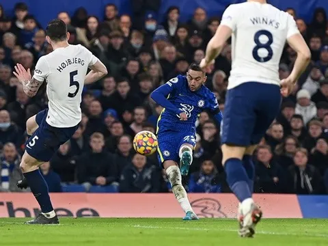 Chelsea thắng Tottenham: Ma thuật Ziyech và nỗi buồn Conte
