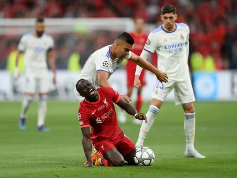 Casemiro phá hỏng kế hoạch của Liverpool