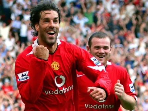 Các hậu vệ PL hãy cẩn thận: Man Utd đang có Nistelrooy mới trong đội hình
