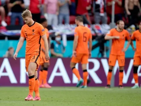 Cái dớp kỳ lạ của Hà Lan trước CH Czech