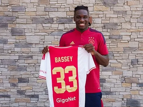 "Cậu ấy là sự thay thế 1-1 cho Lisandro Martinez"