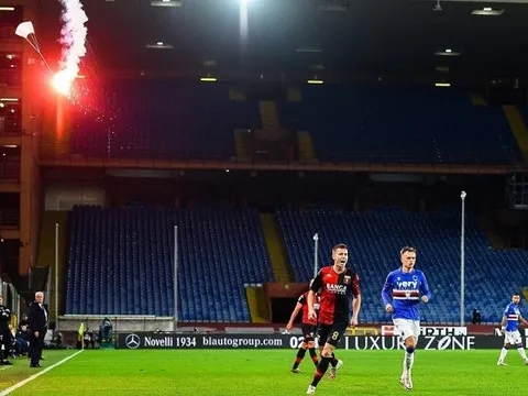 Cấm khán giả, pháo sáng vẫn xuất hiện trong trận derby nổi tiếng