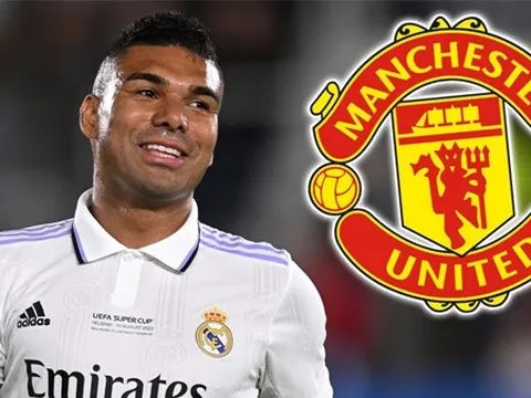 Cập bến M.U, Casemiro lọt top 5 tiền vệ hưởng lương cao nhất thế giới