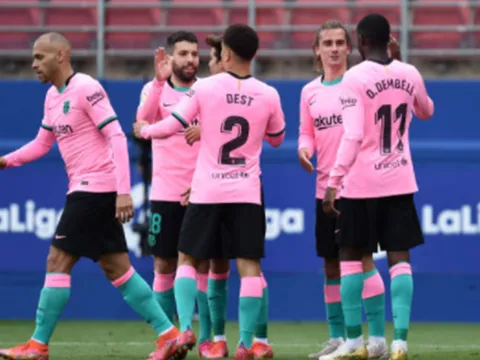 Griezmann lập siêu phẩm trong ngày Barcelona vắng Messi