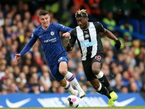 "Cậu ấy không hề bị ngợp khi thi đấu tại Premier League"