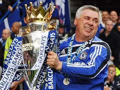 Quên Mourinho đi, "Carletto" mới là siêu mục tiêu của Arsenal