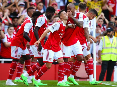 Carragher thừa nhận sức mạnh của Arsenal