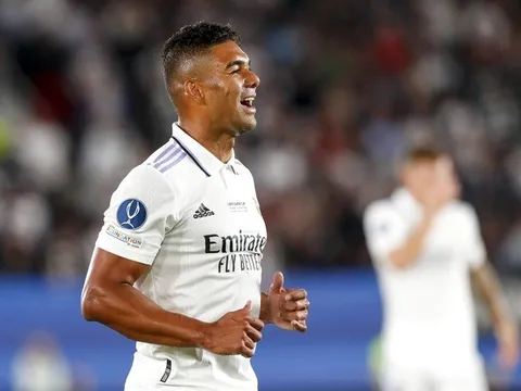 Xác nhận! Man Utd bắt đầu đàm phán mua Casemiro