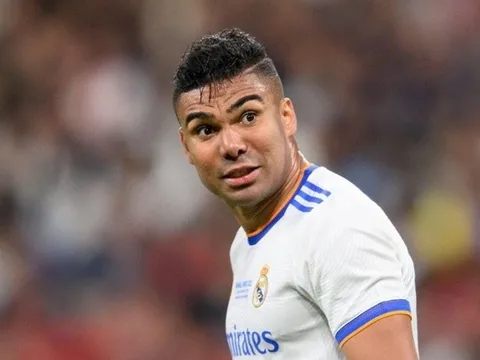 Casemiro nhận cảnh báo về Man Utd