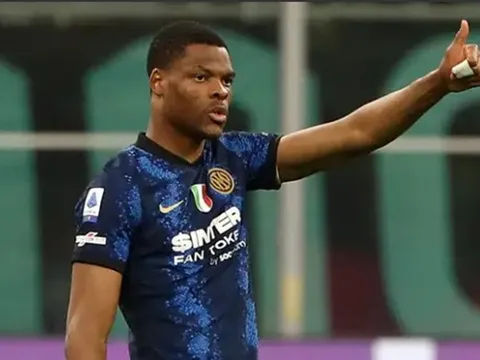 Ten Hag chiêu mộ ngôi sao đồng hương thế chỗ Wan-Bissaka