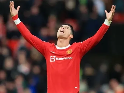 Man Utd gửi thông điệp đến Ronaldo sau mất mát lớn