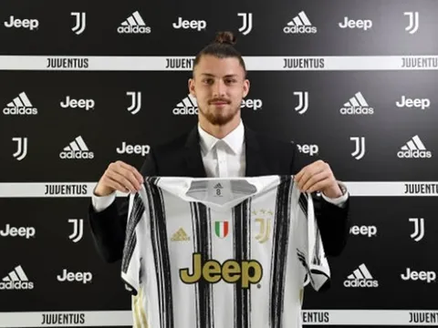 CHÍNH THỨC: Giữ chân "đá tảng cao 1m91", Juve giải quyết xong bài toán trung vệ
