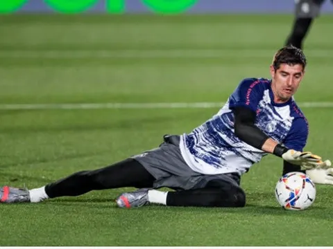 Courtois "giăng tơ" trong buổi tập, khiến đồng đội "phát hờn"