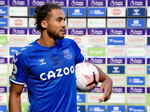 "Cậu ấy đang làm những điều mà Harry Kane làm được những năm trước"