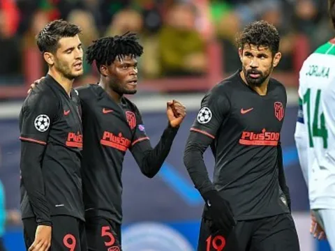 "Cậu ấy là ông chủ, là lá bùa của Atletico"