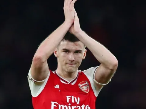 "Cầu thủ Arsenal đó là một hậu vệ cánh tuyệt vời"
