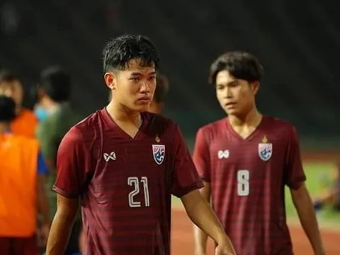 Cầu thủ U19 Thái Lan hút thuốc, uống rượu khi về CLB