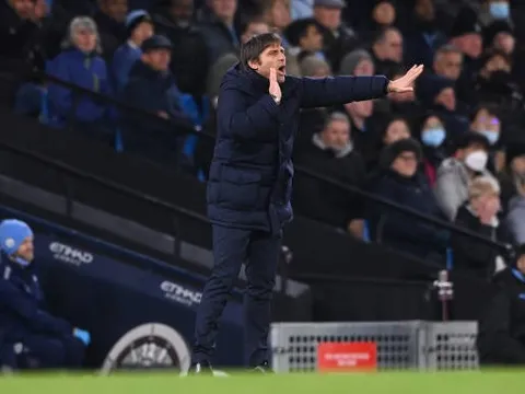 Cavani giúp Conte có được tân binh chất lượng