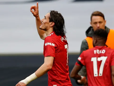Cavani và McTominay gây tranh cãi, Fred liền lên tiếng