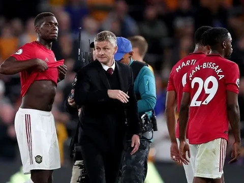 Saha: "Huấn luyện viên nào đến Man Utd lúc này cũng gặp khó"