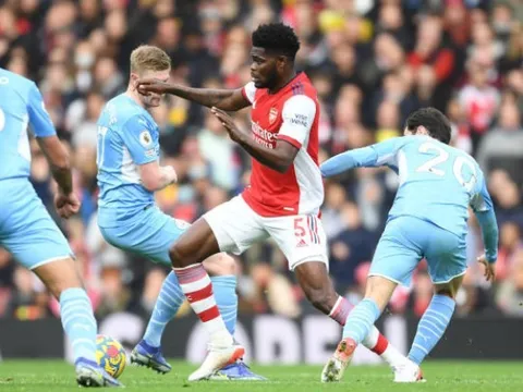 CĐV Arsenal: "Chúng ta có một cỗ máy tuyến giữa"