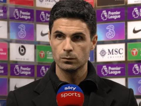 CĐV Arsenal điên tiết: "Ông ấy đang nói dối"