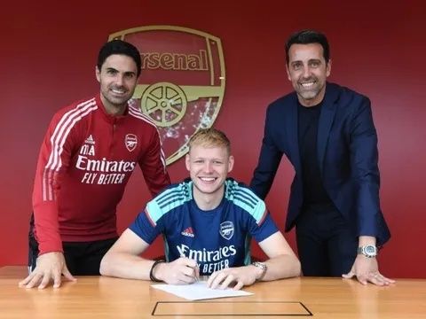 CĐV Arsenal gây bất ngờ: "Cám ơn Chúa vì Arteta"