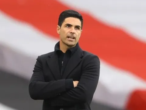 CĐV Arsenal lo lắng tột độ: "Chúng ta tiêu thật rồi"