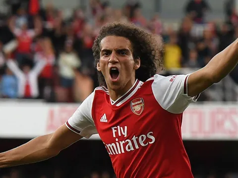 CĐV Arsenal: "Zidane tái sinh; Nhà vô địch"