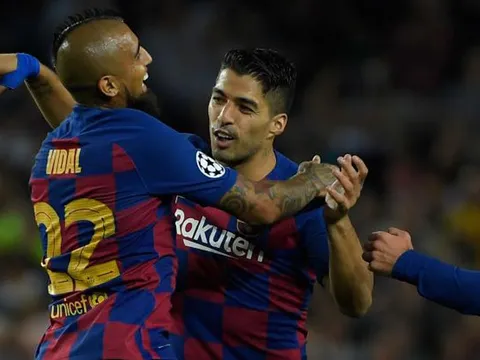 CĐV Barca: "Hắn ta u mê à? Đội hình này không cần những kẻ côn đồ"