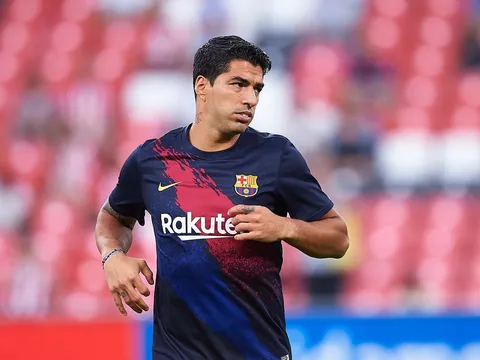 CĐV Barcelona: Suarez tiêu tùng rồi, mang "quái thú mới" này về ngay thôi!