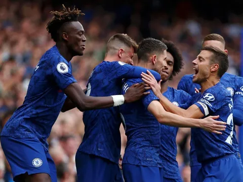 CĐV Chelsea: "Bán hắn đi ngay, mang về Sancho hoặc Ziyech"