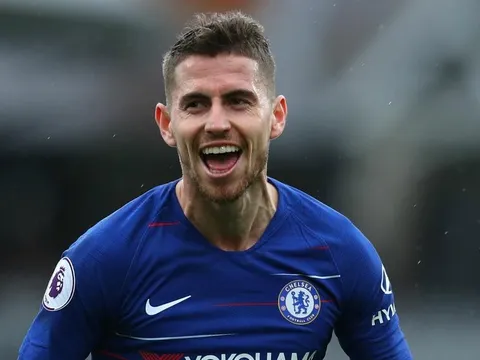 CĐV Chelsea: "Cậu ấy là hoàng đế; Đẳng cấp thế giới"