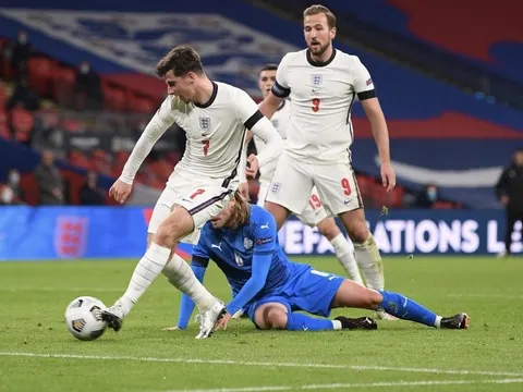 CĐV Chelsea: 'Một số 8 tuyệt vời, Mount mang trên mình di sản của Lampard'